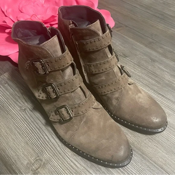 PAUL GREEN SoHo Moto Studded Buckle Suede Leather Ankle‎ Booties Sz 9 in Mineral