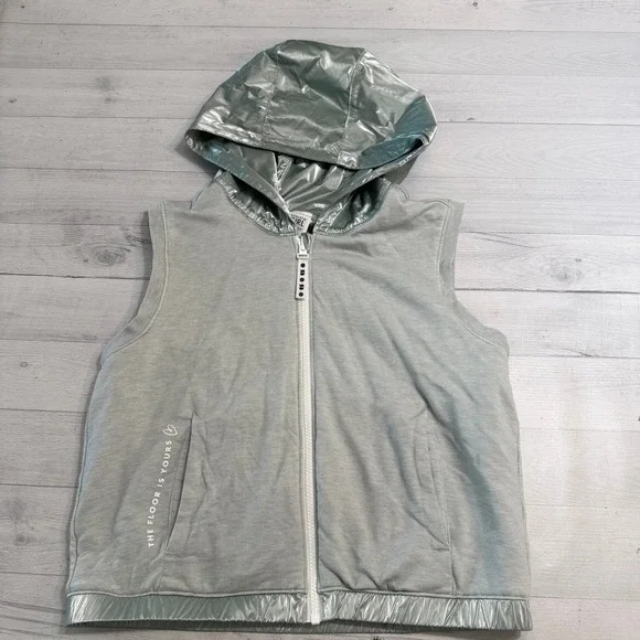 Athleta‎ Girl x Simone Biles silver grey hooded vest size 16