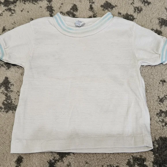 Vintage 1970s Carter’s Kids White‎ W Shirt With Blue Trim Size 18 Months
