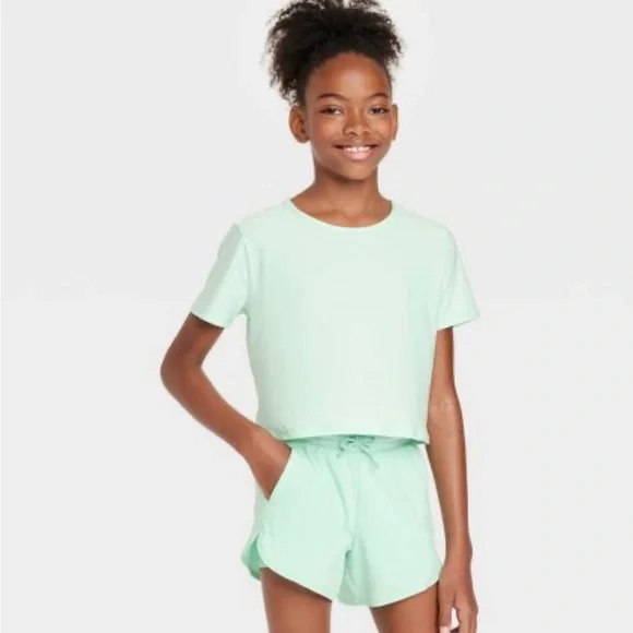 Girls' Studio T-Shirt - All in Motion
