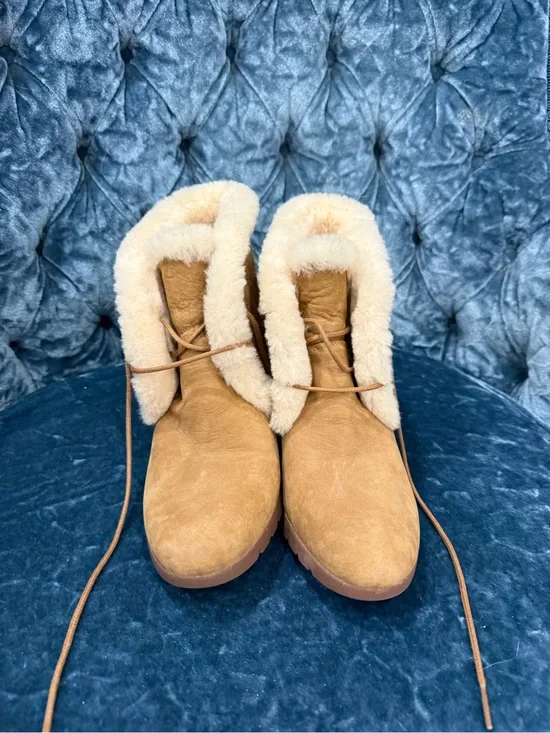 UGG Jeovana Waterproof Wedge Ankle Boots Chestnut Shearling Size 9