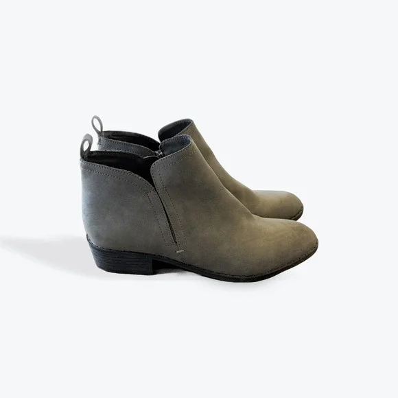Sun + Stone Womens Grey Faux Suede Ankle Boots Side Zip Cutout Booties Size 7‎