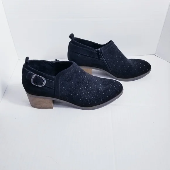 SONOMA ANKLE BOOTS WITH SIDE BUCKLE AND INNER ZIPPERS SIZE 8