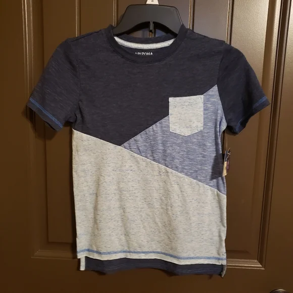 NWT ARIZONA JEAN CO. Boy's Short-Sleeved Blue Tee - Size S(8)