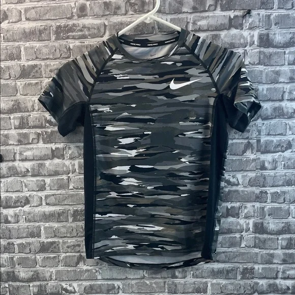 Nike Black‎ and Gray Camouflage T-Shirt