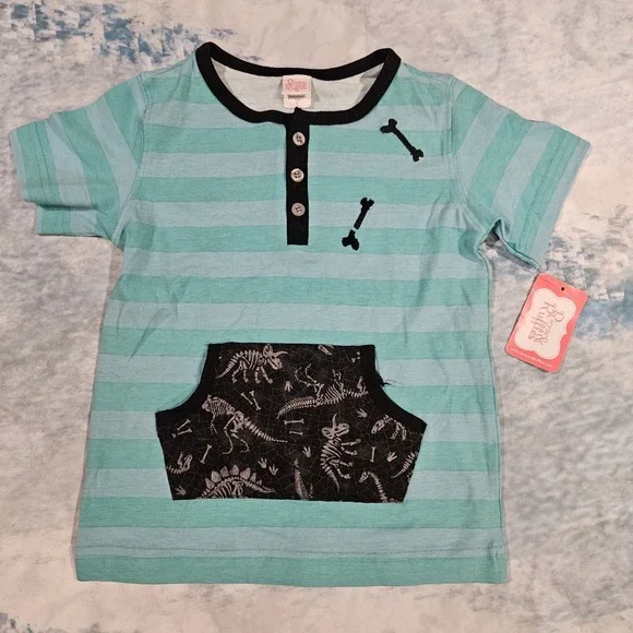 Ric Rac & Ruffles‎ Boys Dino Henley Shirt Sz 5 NWT Green Striped Dinosaur Pocket