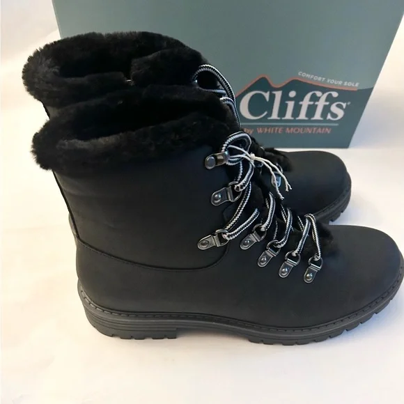 Cliff By White Mountain Woman’s Tie Up Boots Size 9  NIB