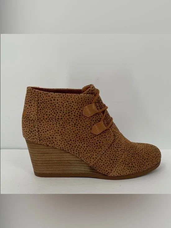 TOMS Kala wedge ankle boots booties lace-up mini Cheetah suede shoe new 8.5