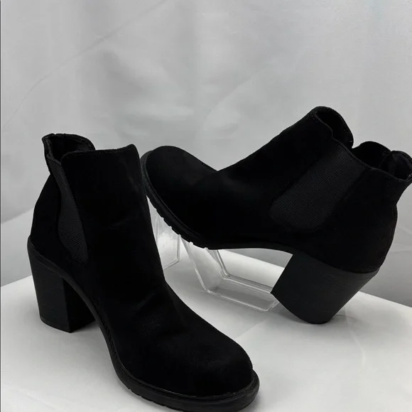Merona Women’s Sz7.5 Black Suede Chunky Heel Ankle‎ Booties #0235