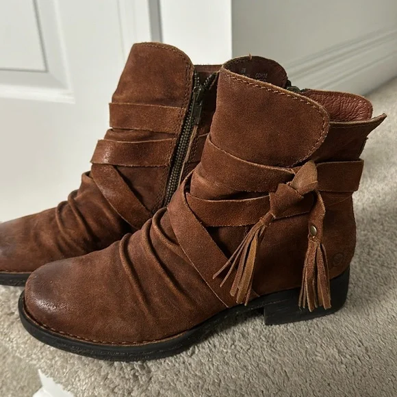 Born distressed fringe boots, suede  Chestnut