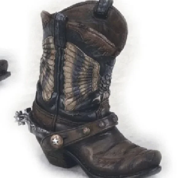 Cowboy Boot and spur Pen and Pencil Caddy Old West 5 Inches Tall Comes boxed