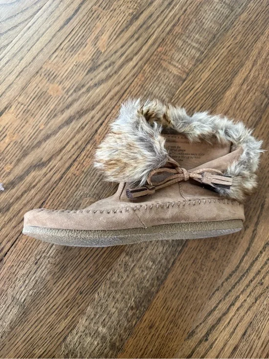 Tan Faux Fur Trim Moccasin Bootie