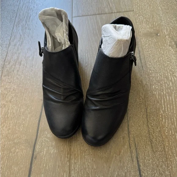 Clark’s Emily 2 Braley Black Ankle Boots