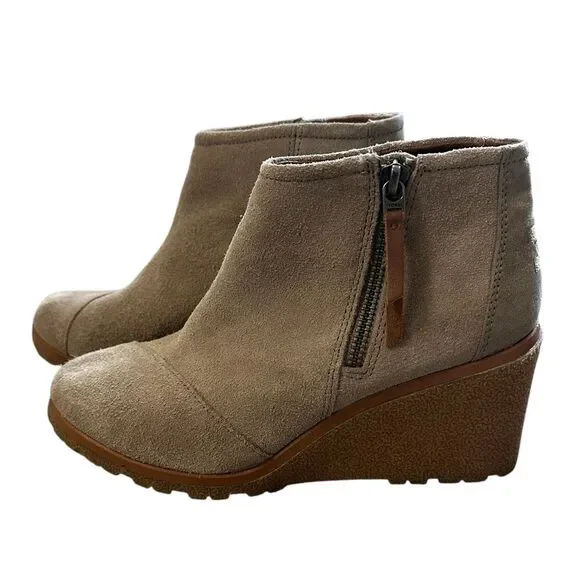 Toms Tan Ankle Booties Desert Wedge  Size 7