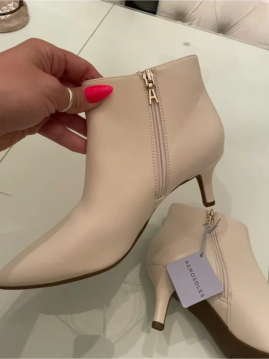 AEROSOLES Cream Side-Zip Kitten Heel Ankle Booties