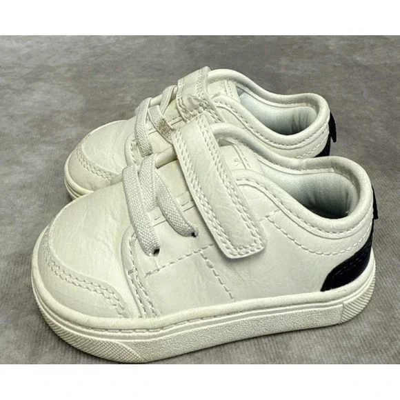 Carters Simple Joys Tennis Shoes Toddler Size US 3M
