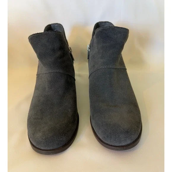 Koolaburra by UGG Sofiya Grey Suede Ankle Booties Boots Size 7 EUC Like New