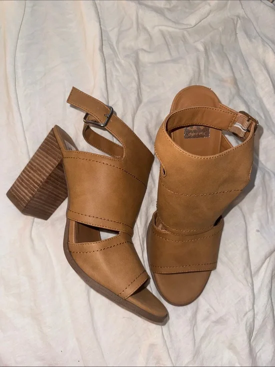 Dolce Vita dv Women’s Tan Block Heel Booties Open-Toe Sandals