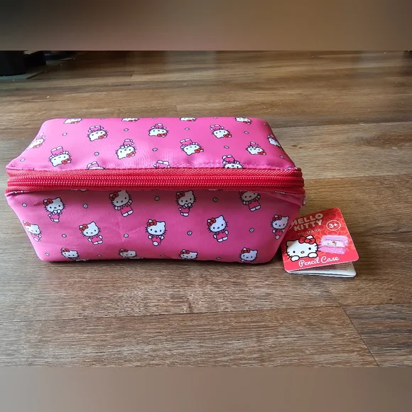 NWT Primark x Hello Kitty Nylon Pink Pencil Case