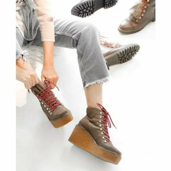 CECELIA NEW YORK Helga Platform Wedge Hiker Boots