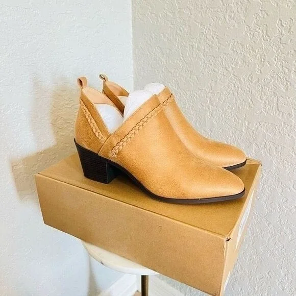 JOURNEE COLLECTION Sophie Braided Strap Bootie, Block Heel, Tan, Size‎ 7, NWT
