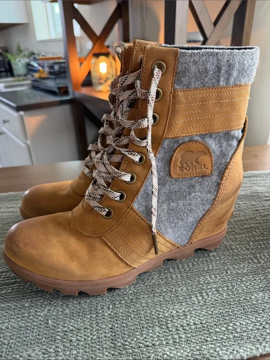 Sorel Tan Leather & Gray Wool-Blend Lace-Up Wedge Boots
