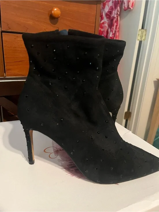 Jessica Simpson Semaja2 Rhinestone Pointed-Toe Ankle Boots New in Box!