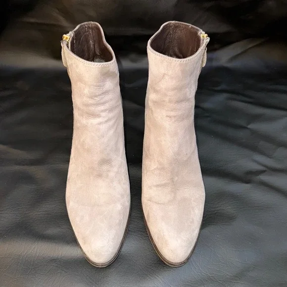Stuart Weitzman Taupe Suede Ankle Boots Gold Zip Block Heel Spain 9.5M