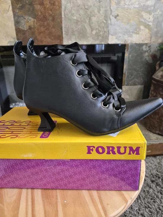 Rubies 200063 Lace Bootie Shoes Black Witch Cosplay Womens Size 8 NEW w/ Box