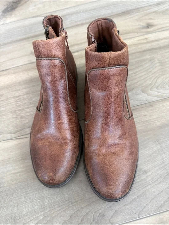 BareTraps Brown Leather Women's Ankle Booties
