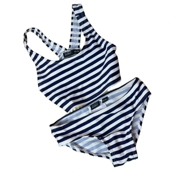 Kuling Outdoors Two Piece Bikini 5/6 Navy White Stripe Swim Set Beach Coastal