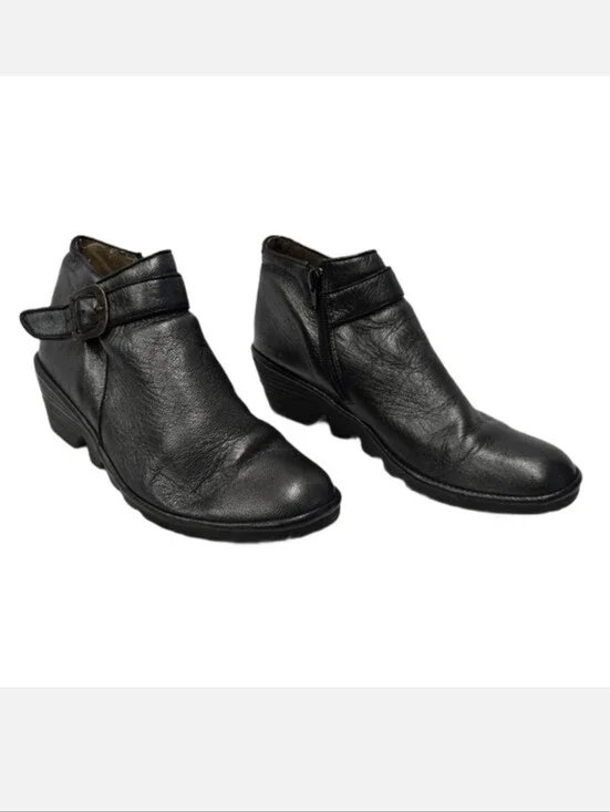 FLY LONDON Pary Buckle Leather Wedge Boot in Graphite