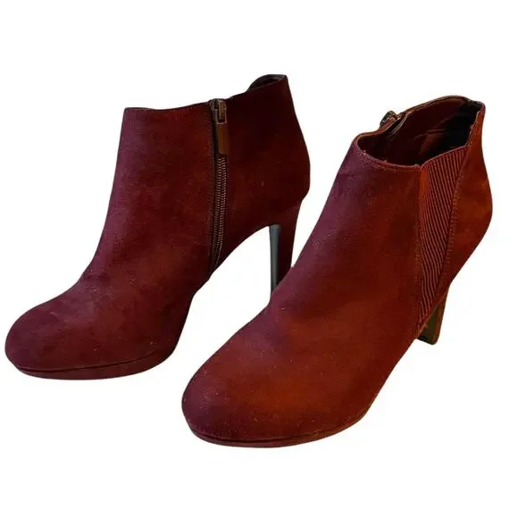 Impo Tucker Suede Maroon Red Side Zip Ankle Bootie Size 9