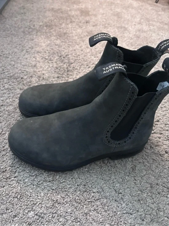 Blundstones Boots