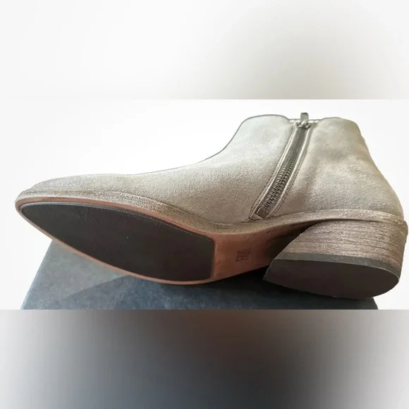 LIKE NEW Frye Taupe Suede Ankle Booties