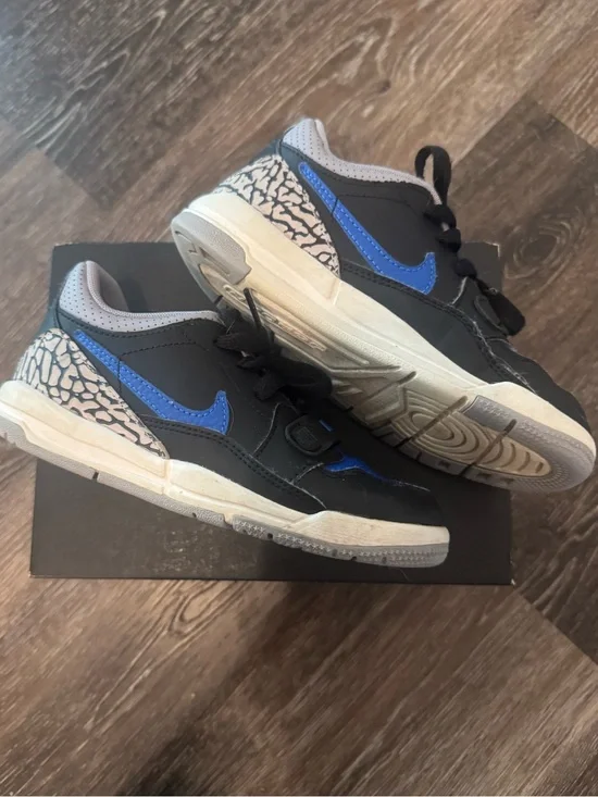 Kids Nike Jordan Legacy 312 Low Blue and Black Sneakers - 12C