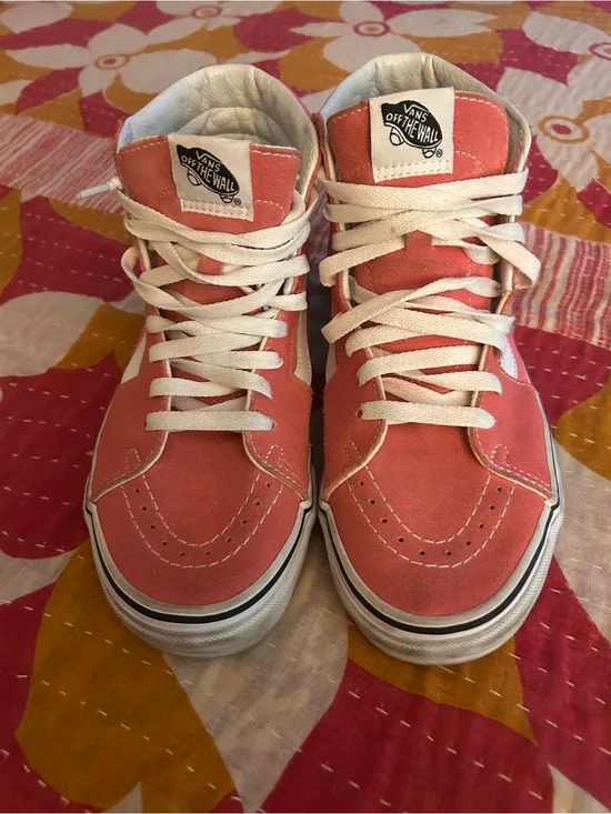 Vans Strawberry Pink Sk8-Hi Women’s High-Top Sneakers. Size 8.5