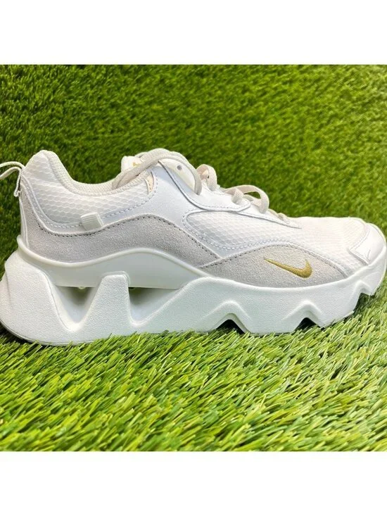 Nike Ryz 365 2 Womens Size 9 White Metallic Gold Athletic Running Shoes Sneakers