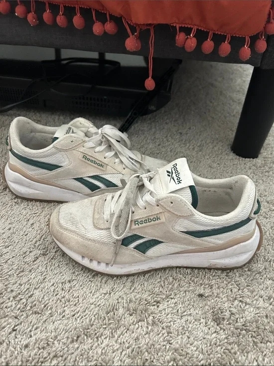 Reebok White Sneakers with Green Stripes
