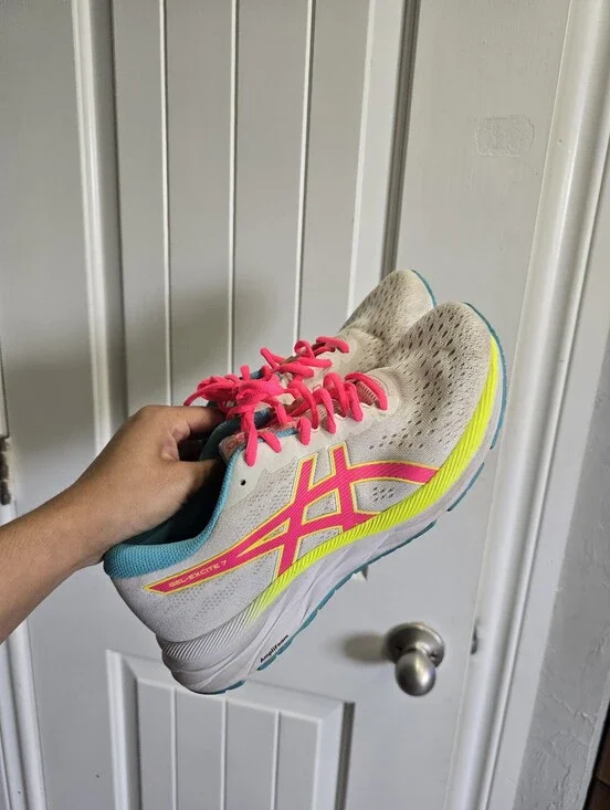 Asics Women Shoes Size 10 Like New