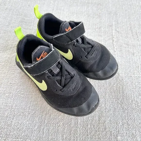 Nike Air Max Oketo Black & Neon Yellow Sneakers PLAY Toddler size 10*