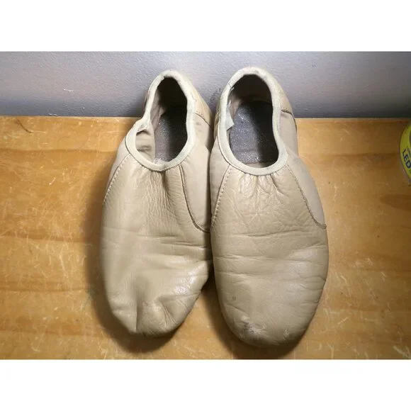 Pre-Owned Dance Jazz Shoes DanzNMotion Adult 8M Tan Slip On Leather Split Sole