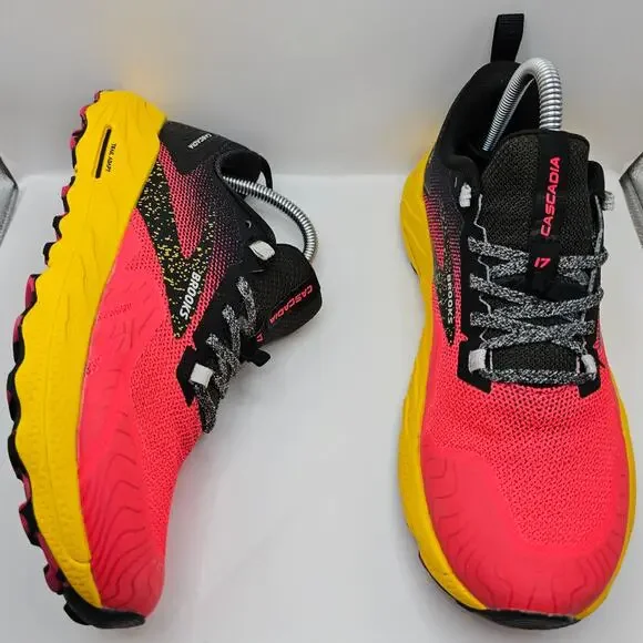 Brooks Cascadia 17 Diva Pink Lemon Chrome Women 8.5 Medium B UK 6.5 Hiking Trail