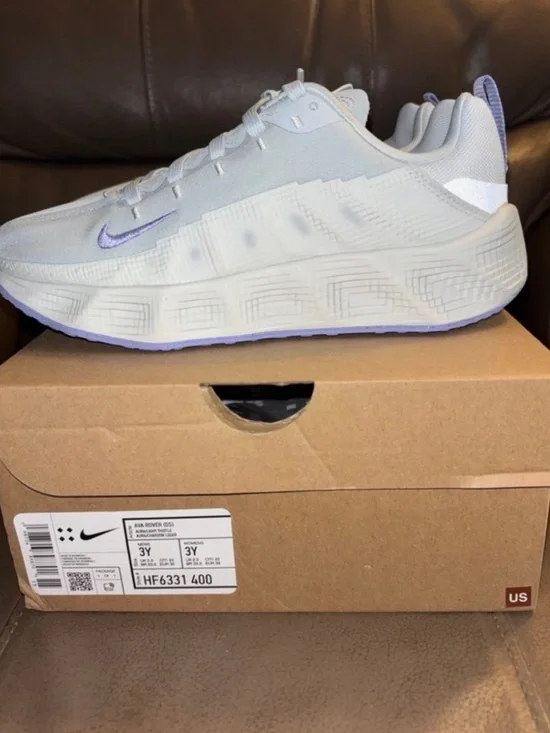 NWB, Nike Ava Rover in 