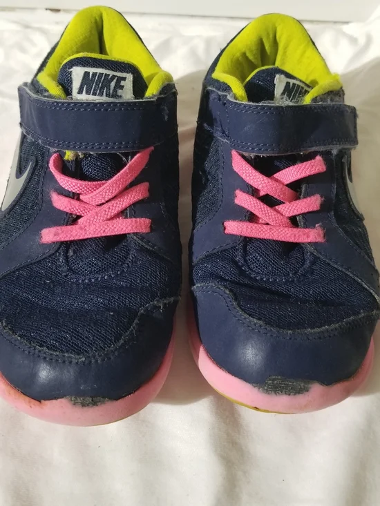 Nike Kid's 1Y Navy Blue Sneakers with Pink Laces and Soles & Lime Green Interior