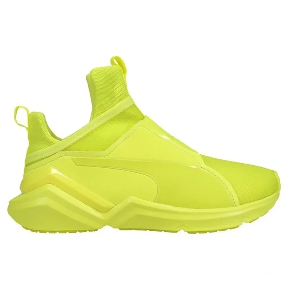 Sz various Rihanna pumas lime