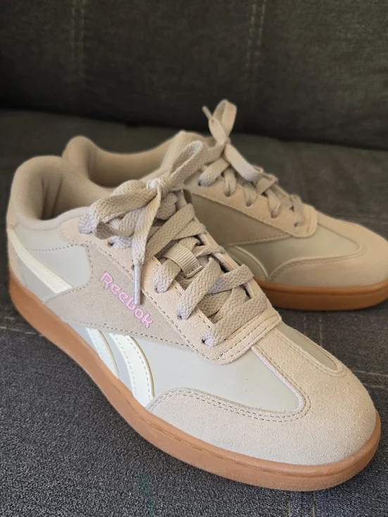 Reebok Gray Sneakers with Gum Sole and Pink Logo
