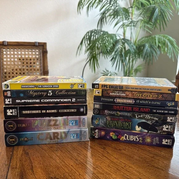 PC DVD & CD-ROMGame Lot Of 13 Games