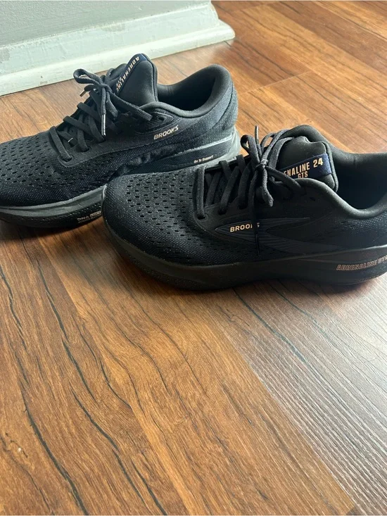 Brooks Adrenaline GTS 24 Women's Black Running Shoes