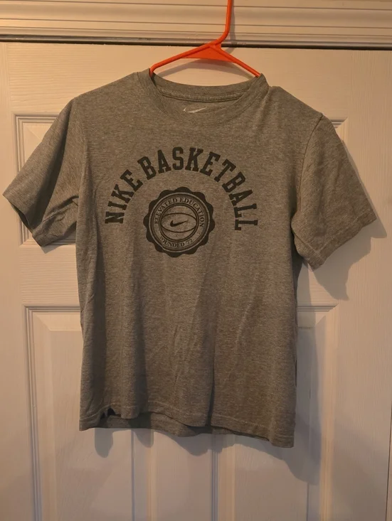 Nike Basketball Grey Graphic Tee